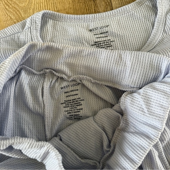 West Loop 2 piece short and shirt light blue set s/m - Picture 2 of 7